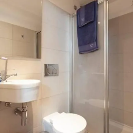 Appartamento Alfama Ii, Eco-penthouse With French Balcony *