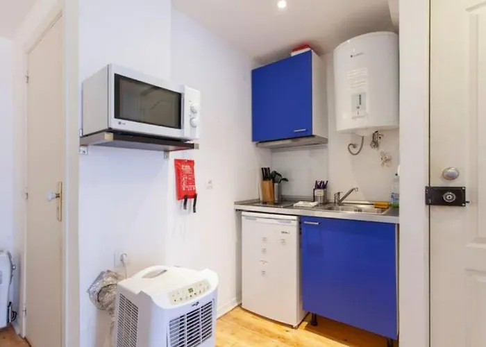 Apartment Alfama Ii, Eco-penthouse With French Balcony