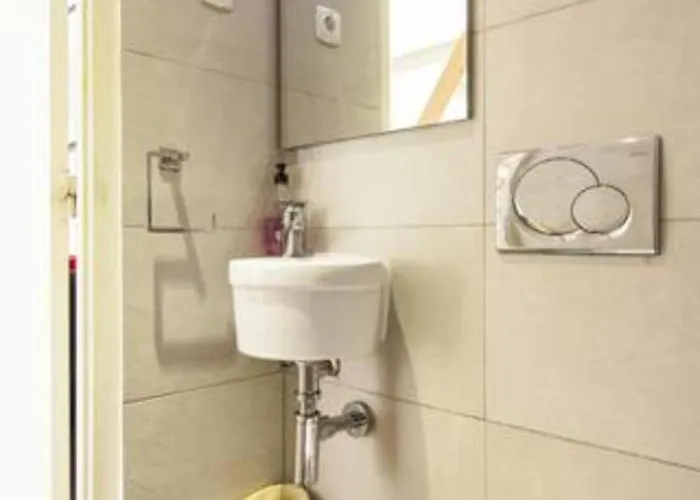 Alfama Ii, Eco-penthouse With French Balcony Apartment Lisbon