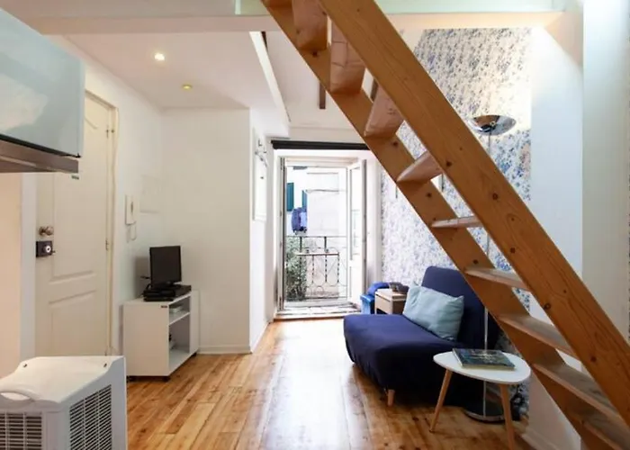 Alfama Ii, Eco-penthouse With French Balcony Lisbon